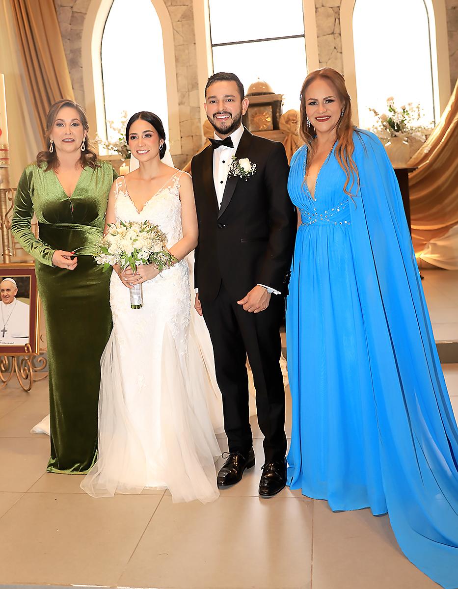 Brenie Matute. Michelle Clamer, Rolando Montero y Patty Bonilla