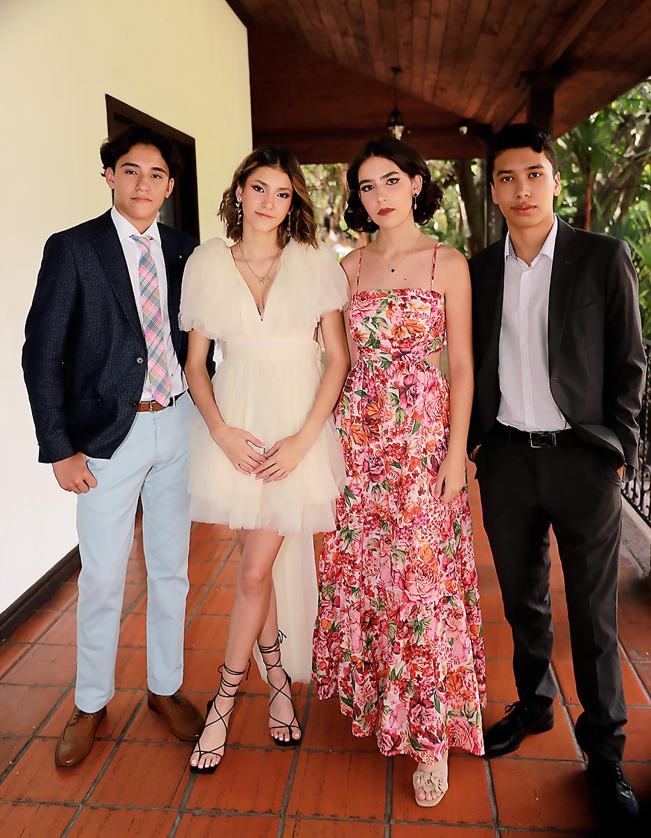 Sebastián Cáceres, Andrea Tilguant, Isabella Kluggman y Christian Midence.