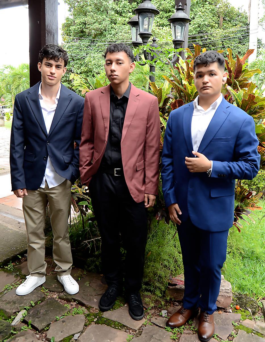 Carlo Trejo, Caleb Valladares y Mauricio Oliva.