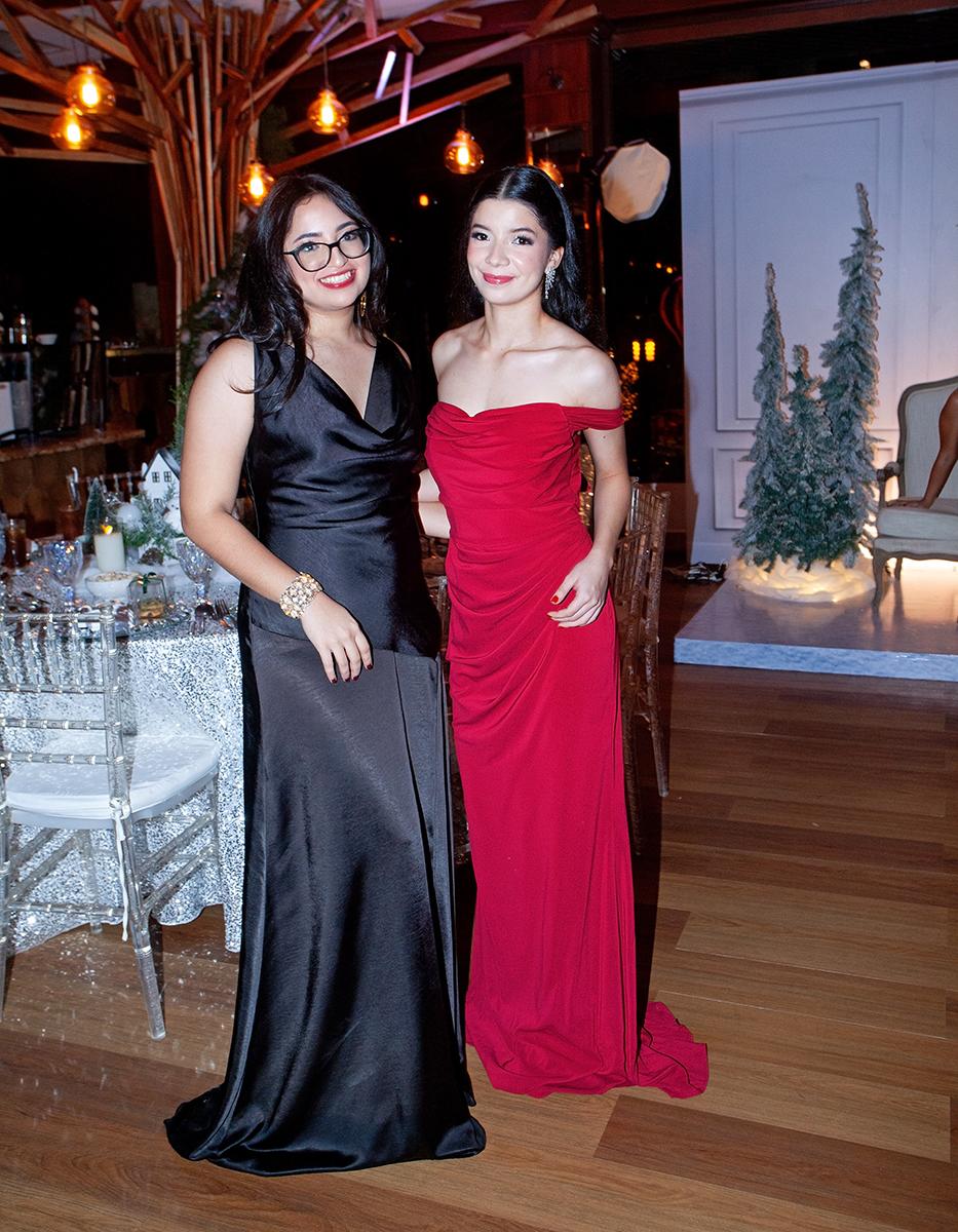 Ariana Suazo y María Fernanda Mejía.