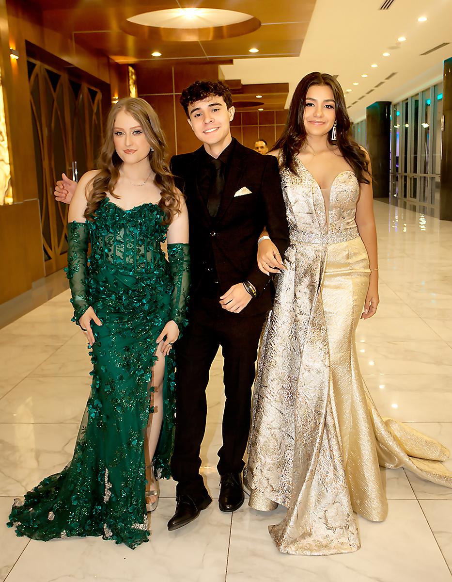 Astrid Barahona, Reniery Umanzor y Andrea Mancia.