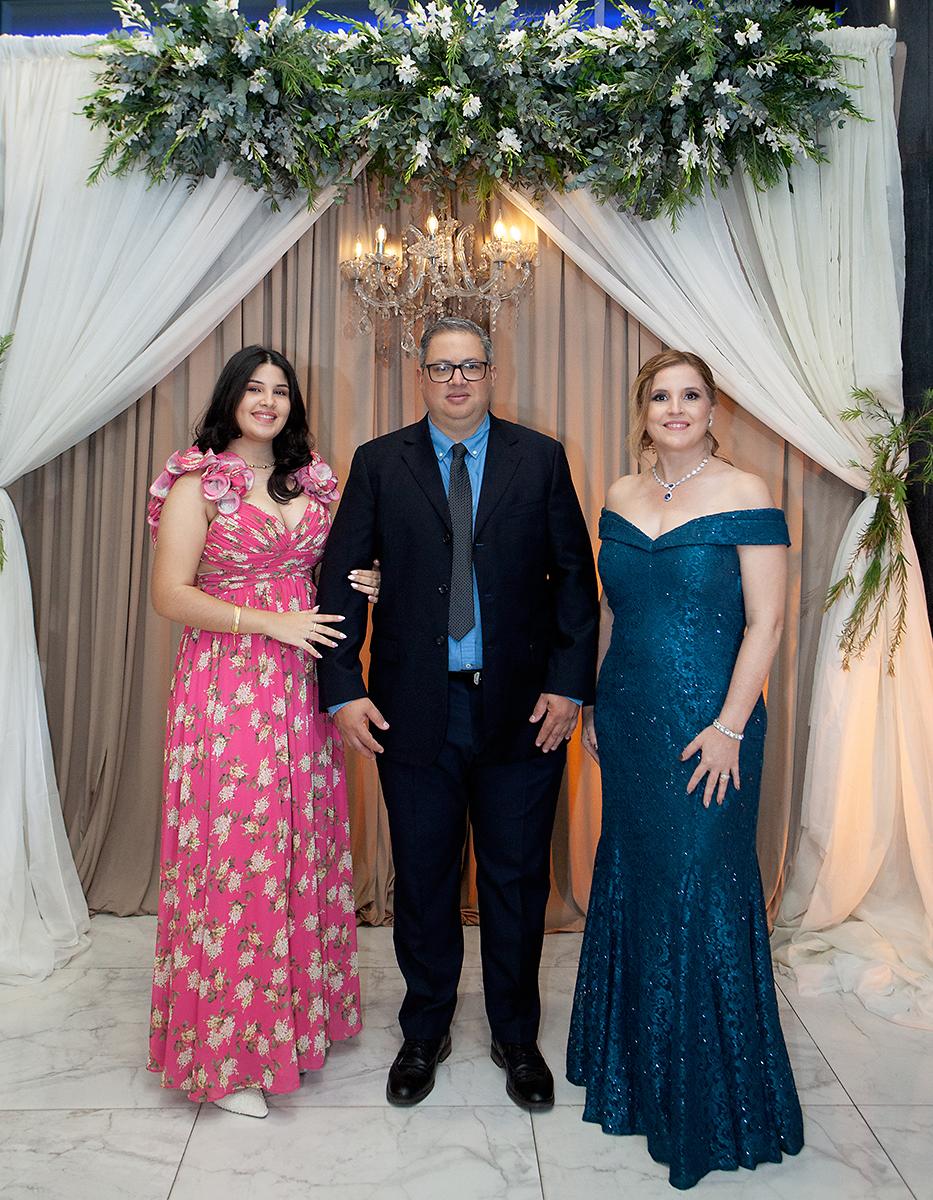 Arianne Hernández, Francisco Hernández y María Elena Fernández.