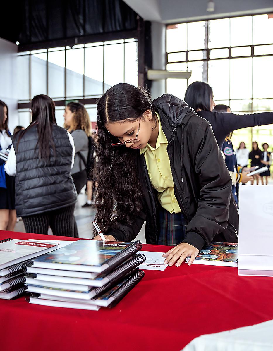 Banco Atlántida impulsa la educación financiera de los jóvenes