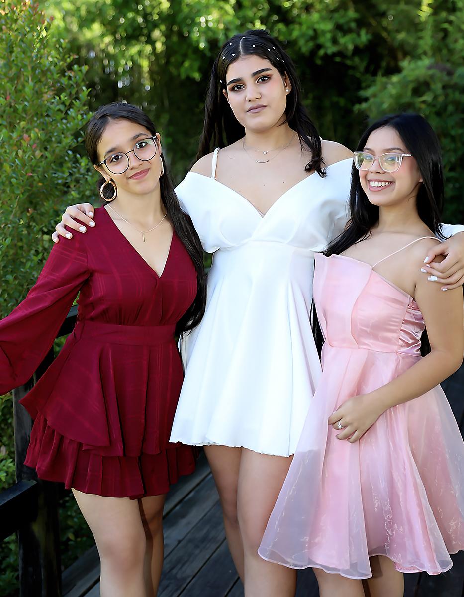 Angie Elvir, Breana Zaldaña y Camila Triminio.