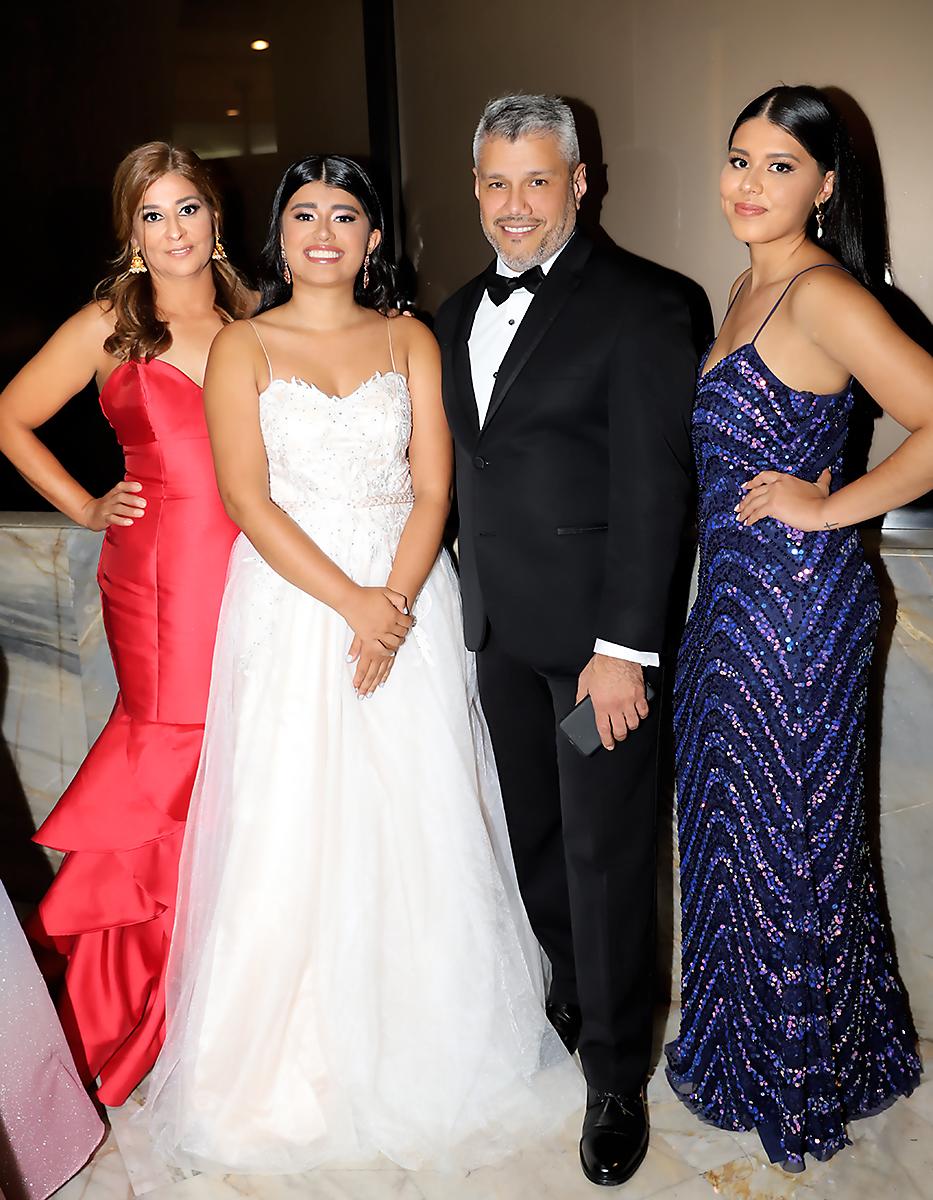 Así vivieron su prom night los senior 2022 de La Academia Los Pinares