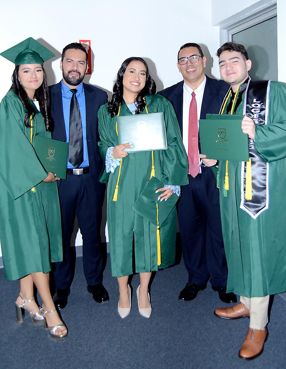 Graduación 2024 de DelCampo School