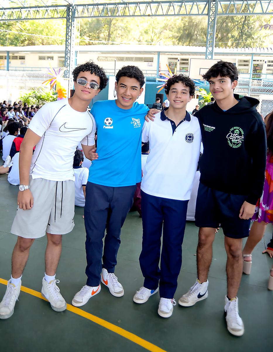 Diego Flores, Fabián Medina, Miguel Andino y Carlos Acosta.