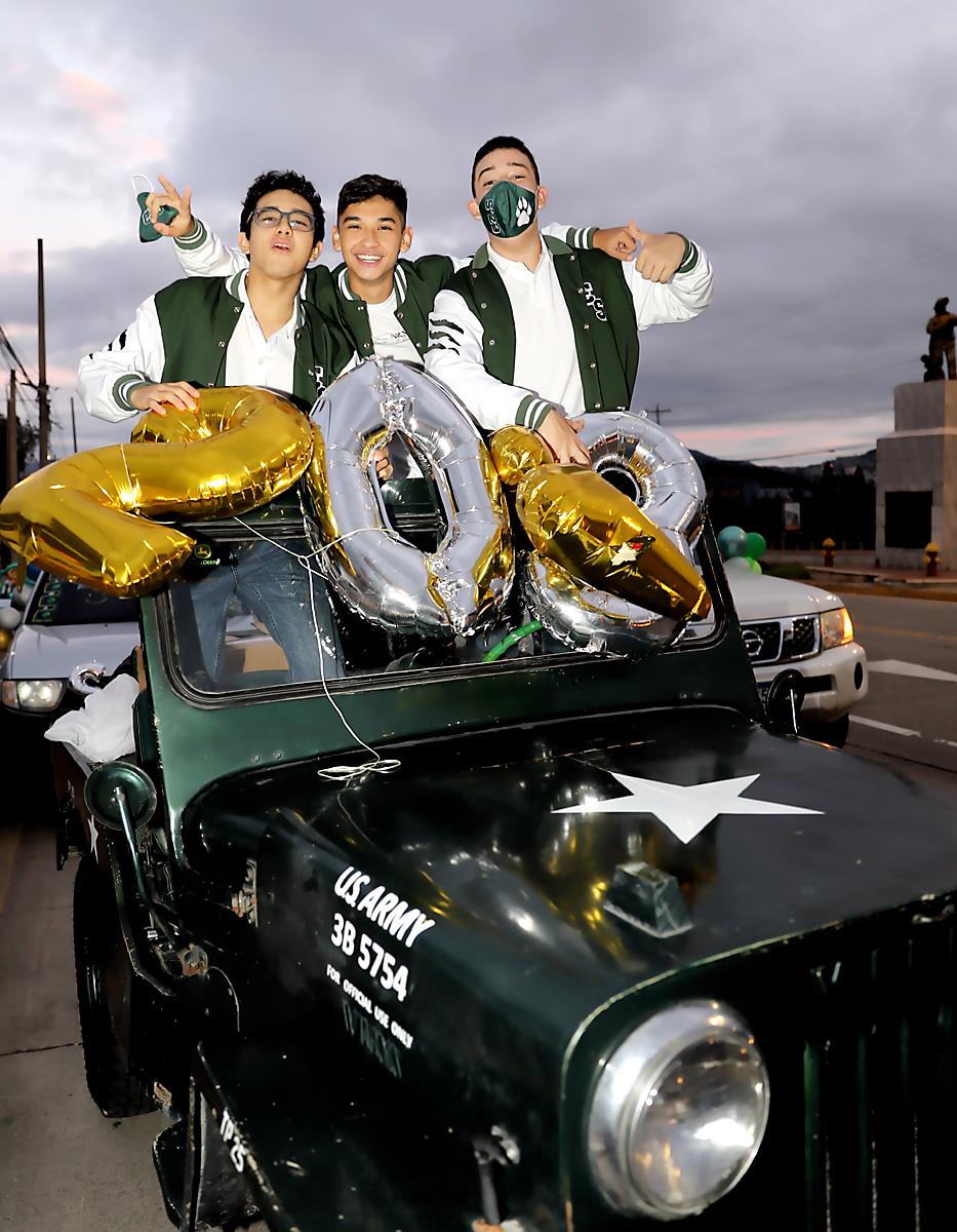 Marco Villanueva, Josué Rivera y Julio Gómez