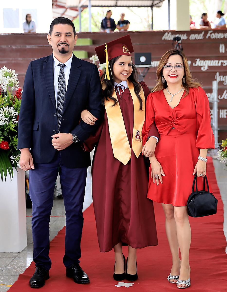 Graduación de los seniors 2025 de Mayan School