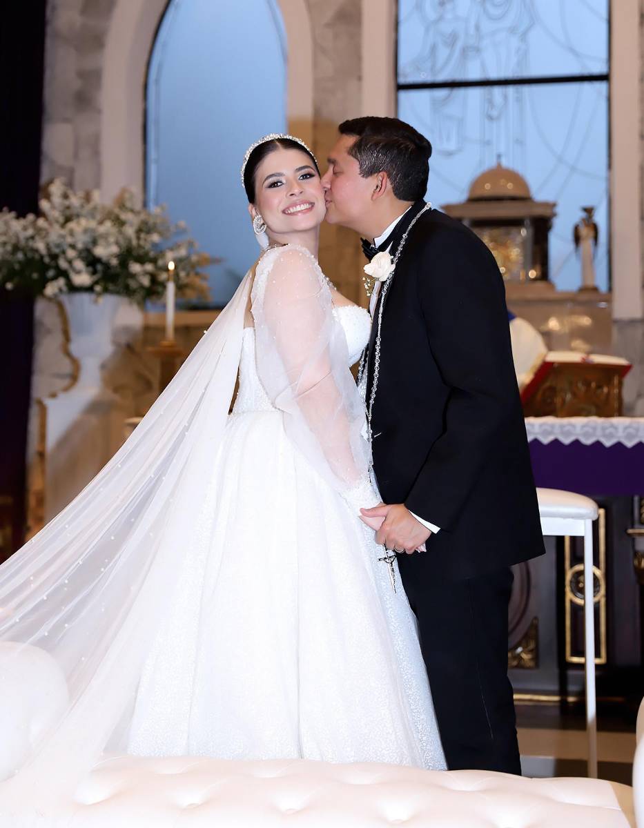 La boda de Helen Zamora y Alex Cosenza