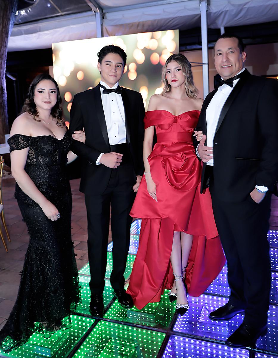 Stephanie Rodríguez, Sebastián, Andrea y Gabriel Cáceres.