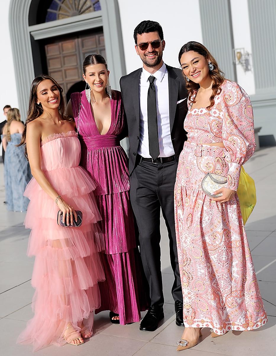Sofia Bernus, Gabriela Cabezas, Inigo Valenzuela y Helena Rivera