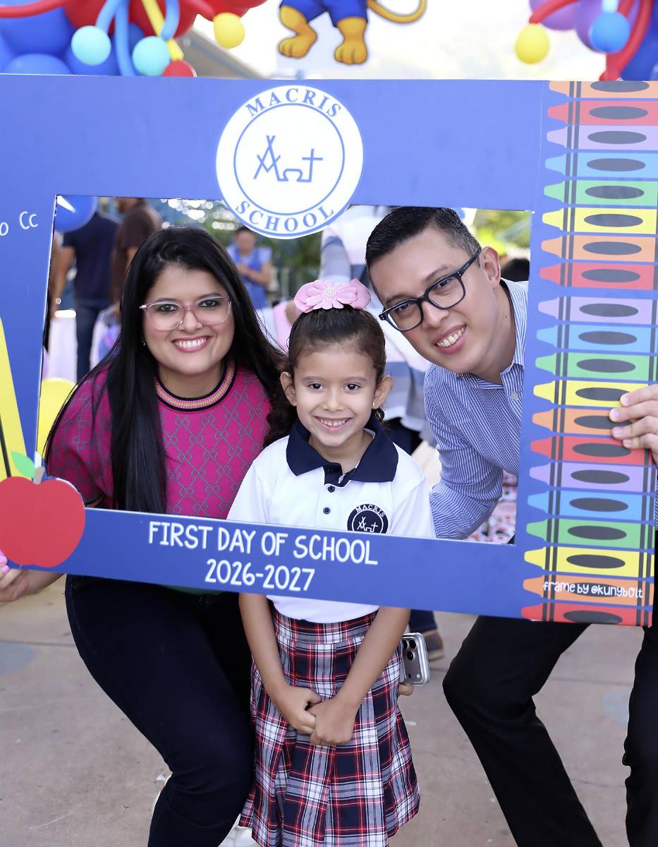 First Day of First Grade de Macris School