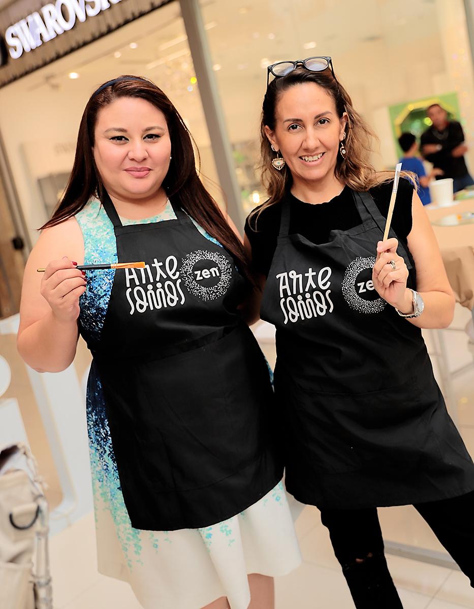 Margarita Ochoa y Gaby Zelaya.