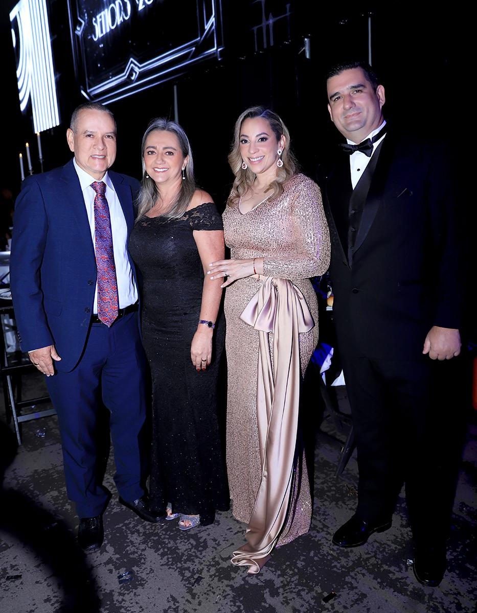 Invitados a la Prom 2025 de Elvel School