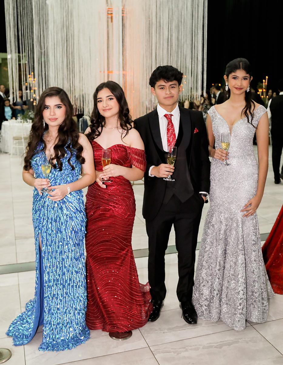 Eda Montes, Hanna Paredes, Alejandro Sánchez y Andrea Benítez.