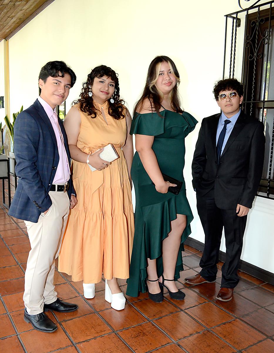 Claudio Flores, María Urbina, Adriana Aguilera y Adrián Ullua.