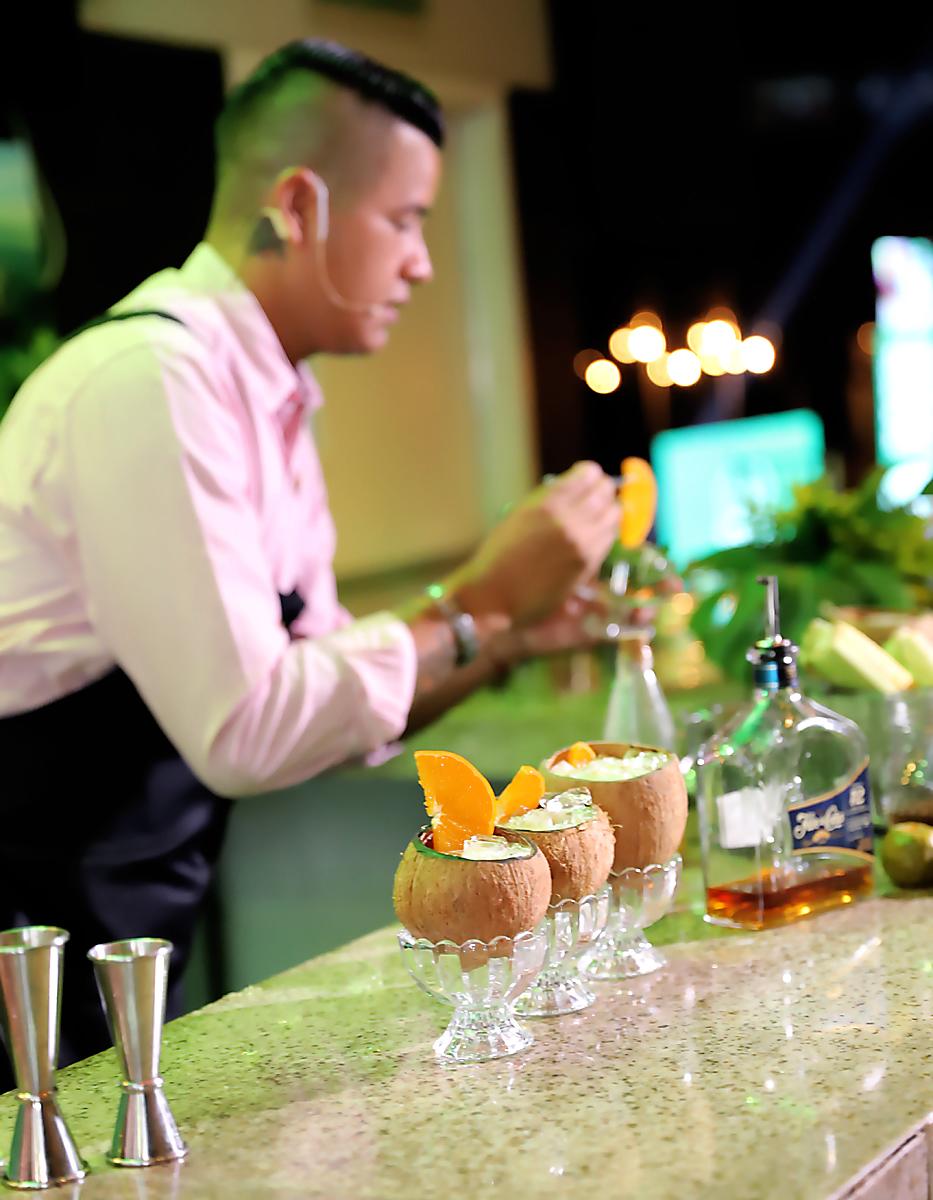 Galería: Flor de Caña corona al bartender más sostenible de Honduras