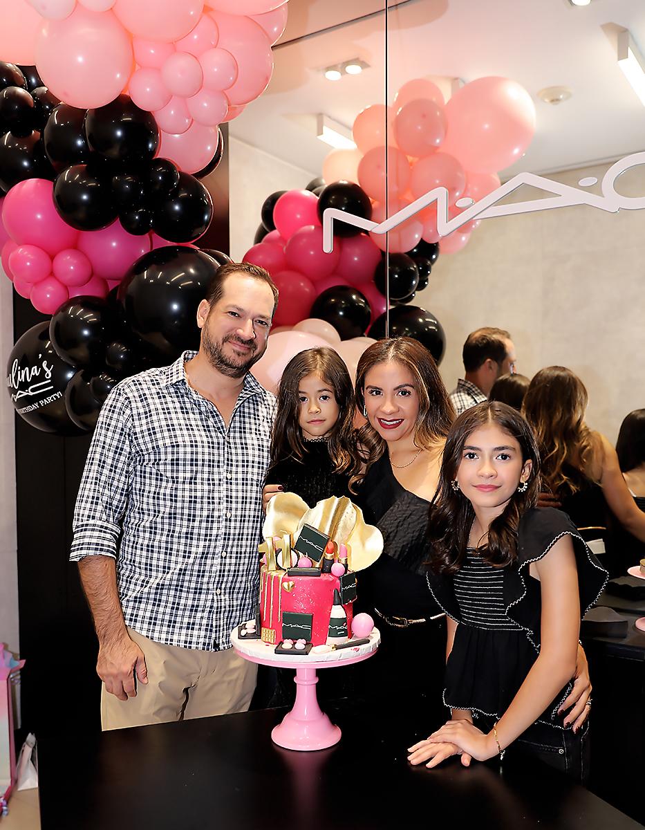 Cumpleaños de Paulina Cerna en M.A.C Cosmetics