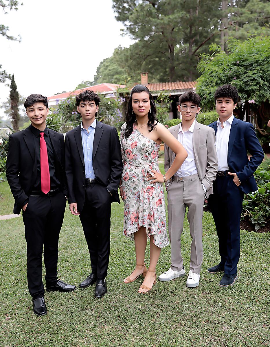 Joshua Zúniga, Adrián Bulnes, Daniela Ventura, Pablo Martel y Guillermo Herrera.