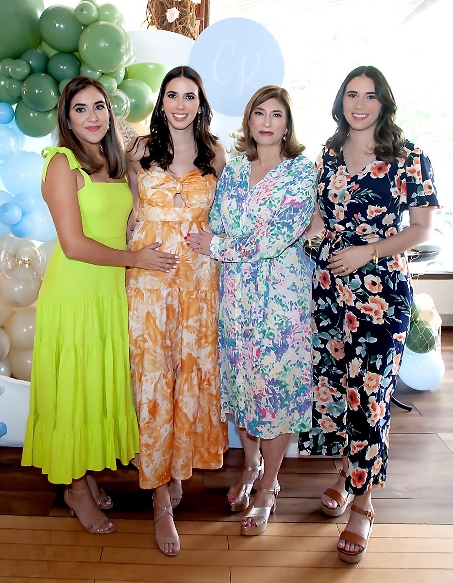 Ángela Andonie, Angie de Pineda, Yadira Andonie y Melanie Nazar