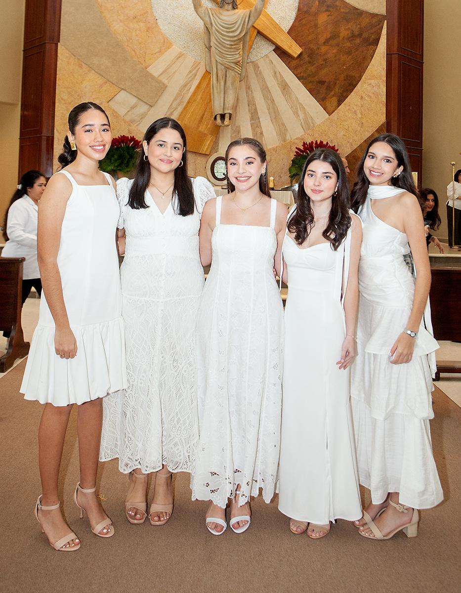 Hortensia Obregón, Ivanna García, Zoe Merino, Gabriela Otero y Susana Valladares.