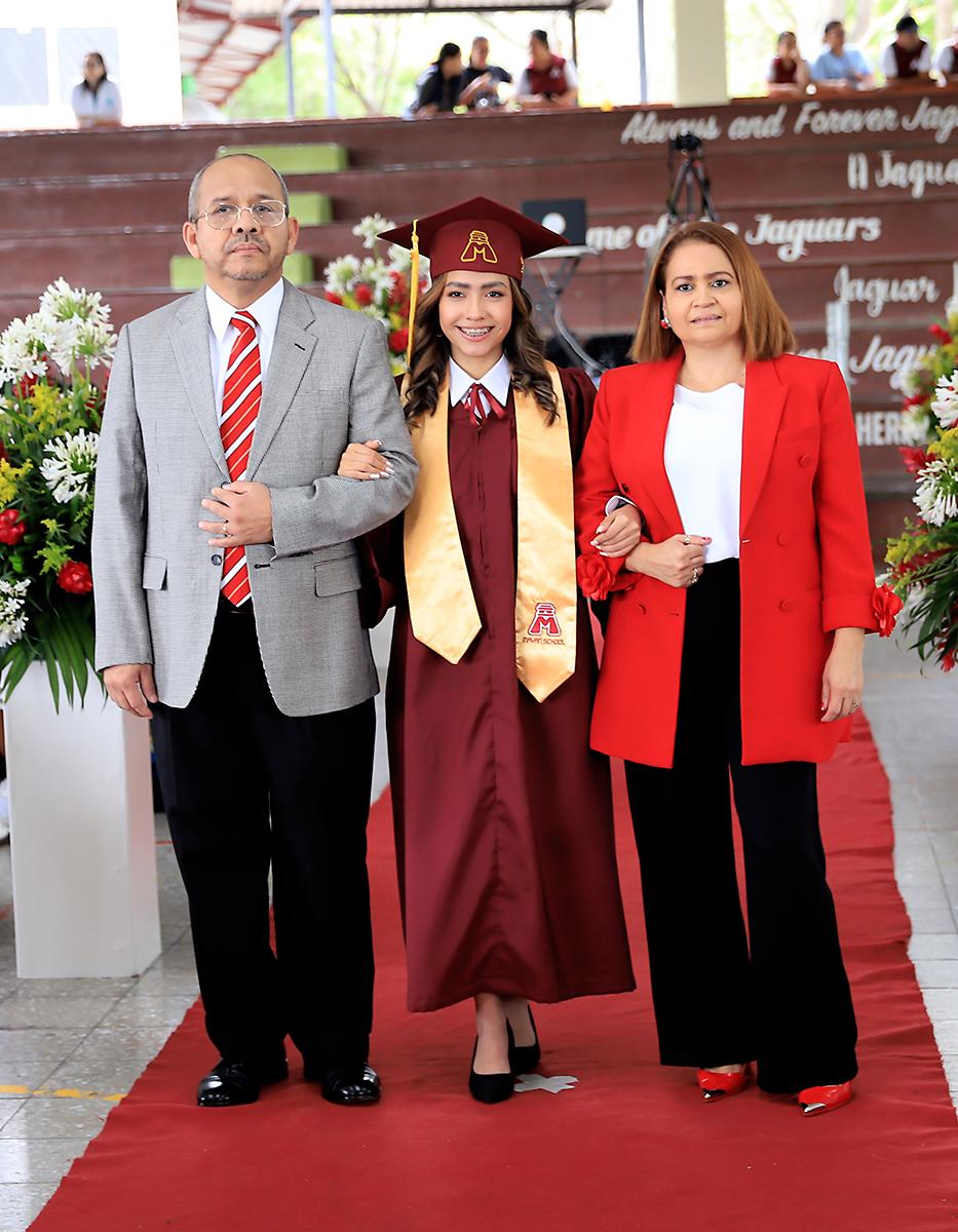 Graduación de los seniors 2025 de Mayan School