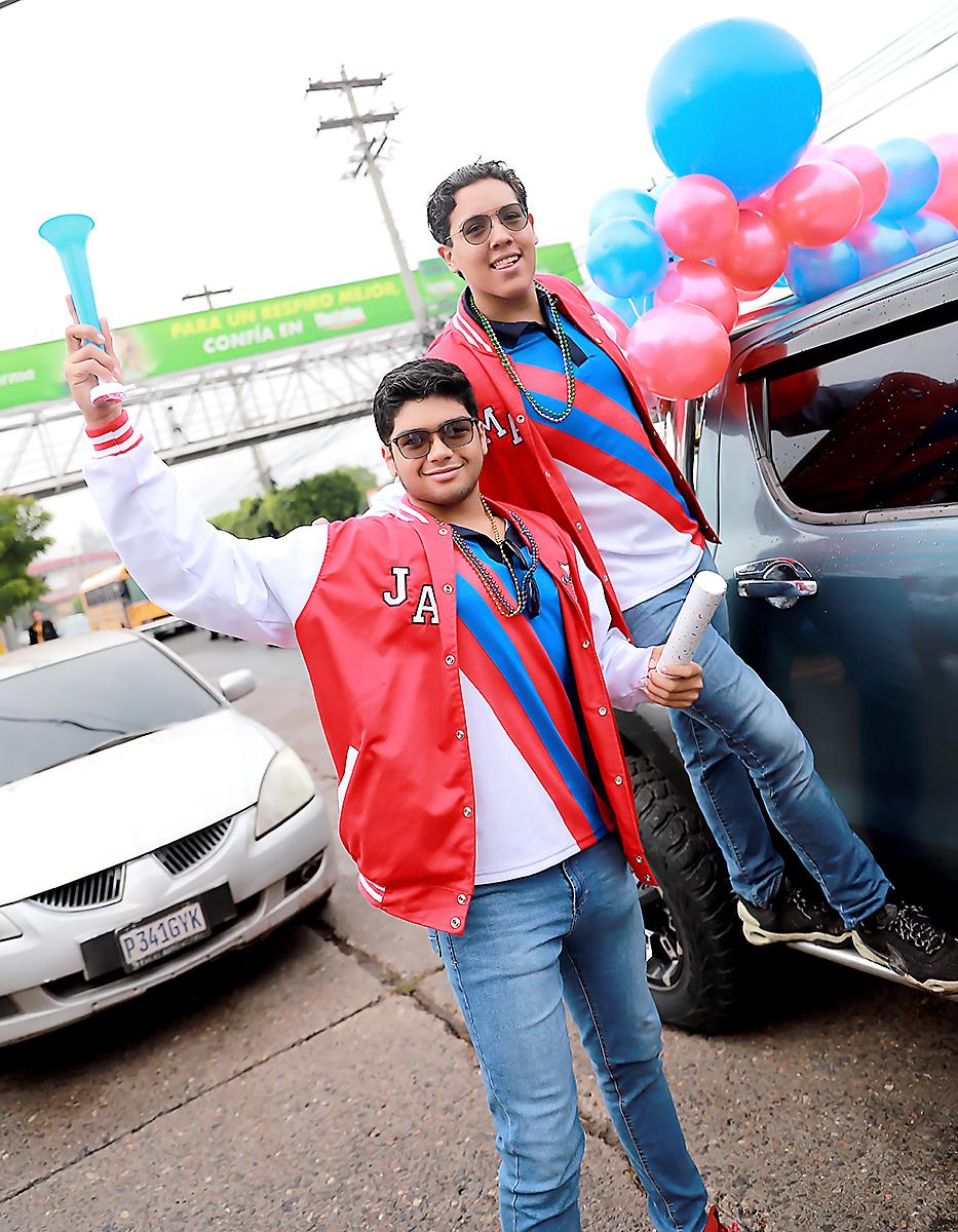 Joshua Carrasco y Manuel Venegas
