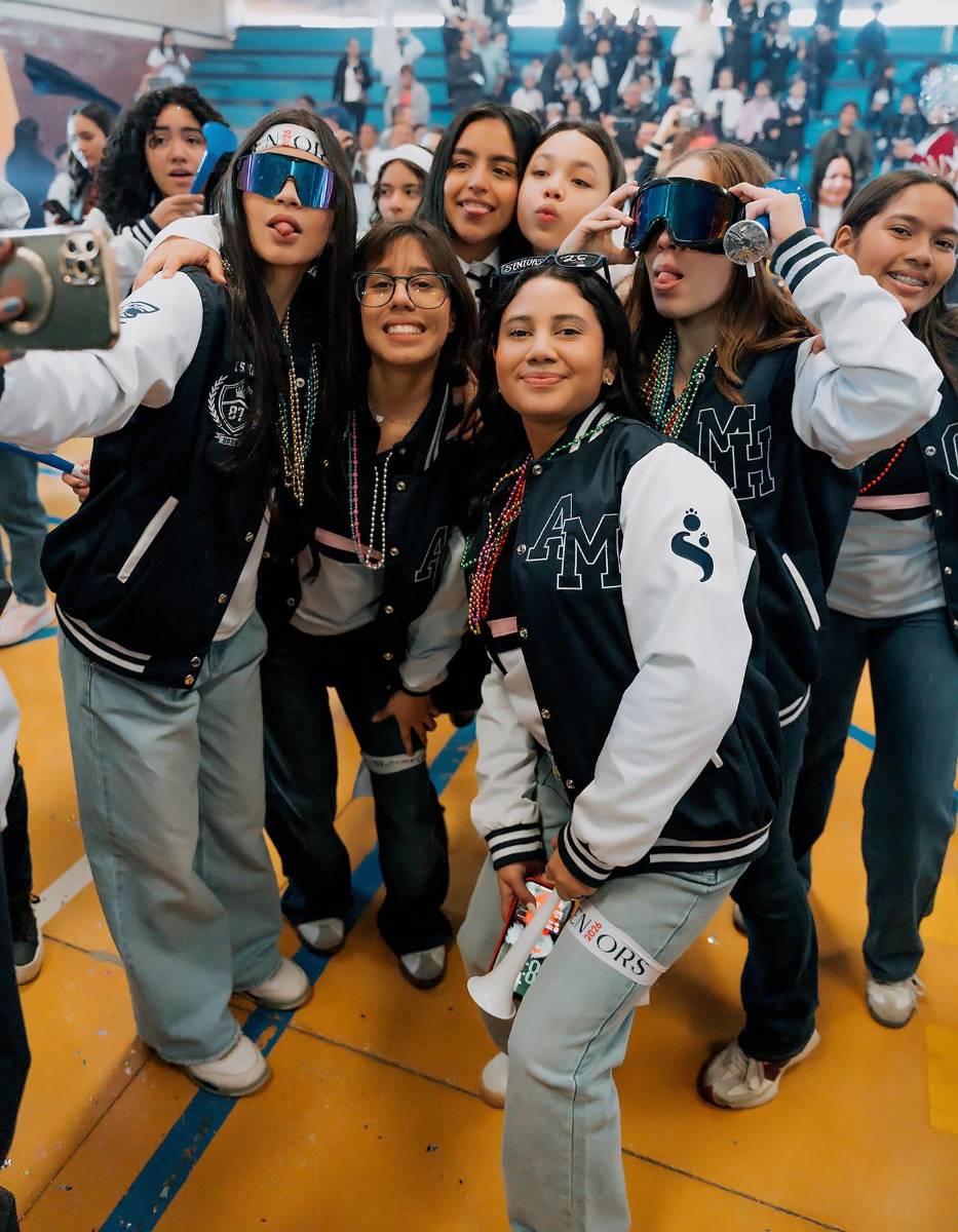 Senior entrance de la clase 2026 del Instituto María Auxiliadora