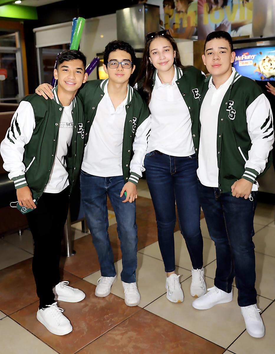 Josué Rivera, Marco Villanueva, Montserrat Cruz y Julio Gómez