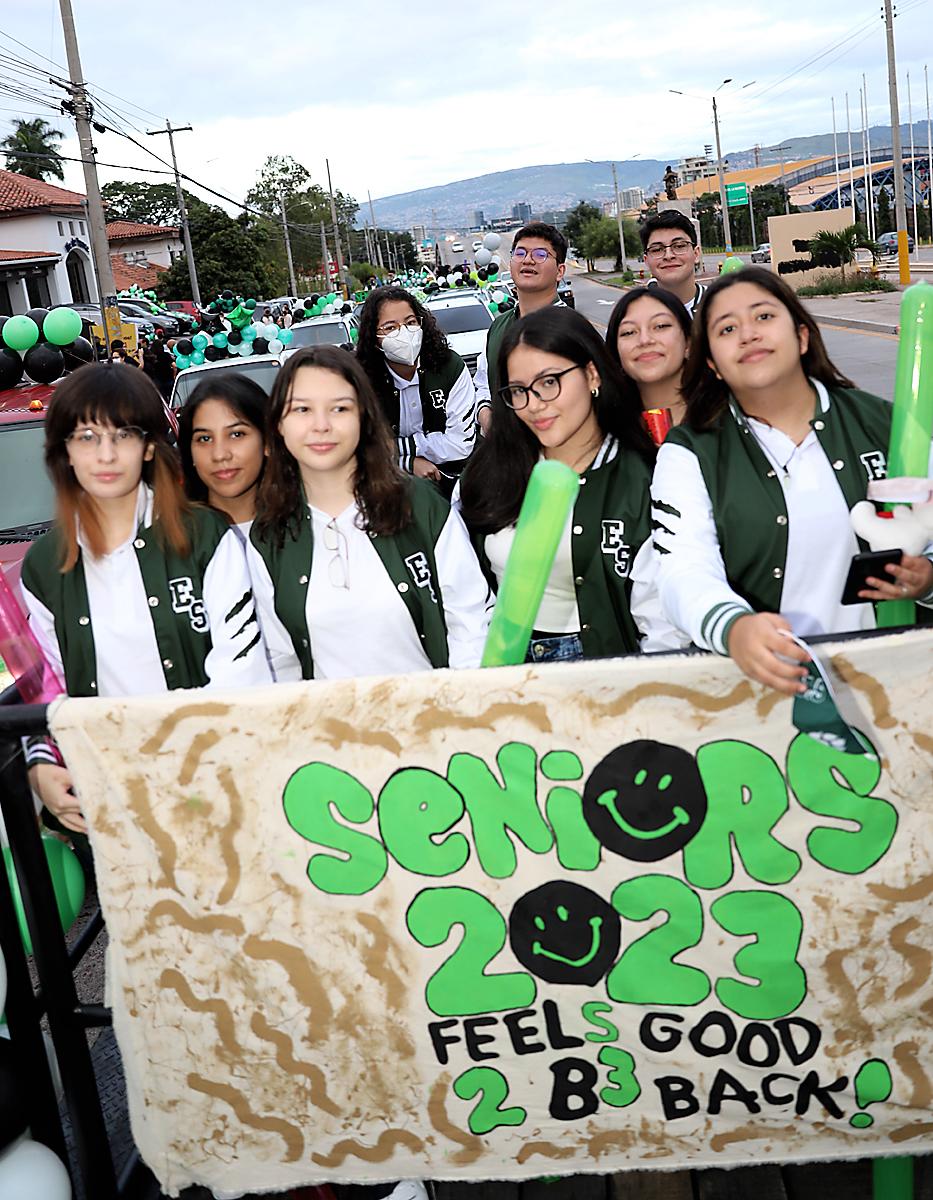 Valentina Azzad, Andrea Velásquez, Sharon Cruz, Génesis López, Daniela Martínez, Angélica Muñoz, Natalia Colindres, Joel Fuentes y Julián Cerrato