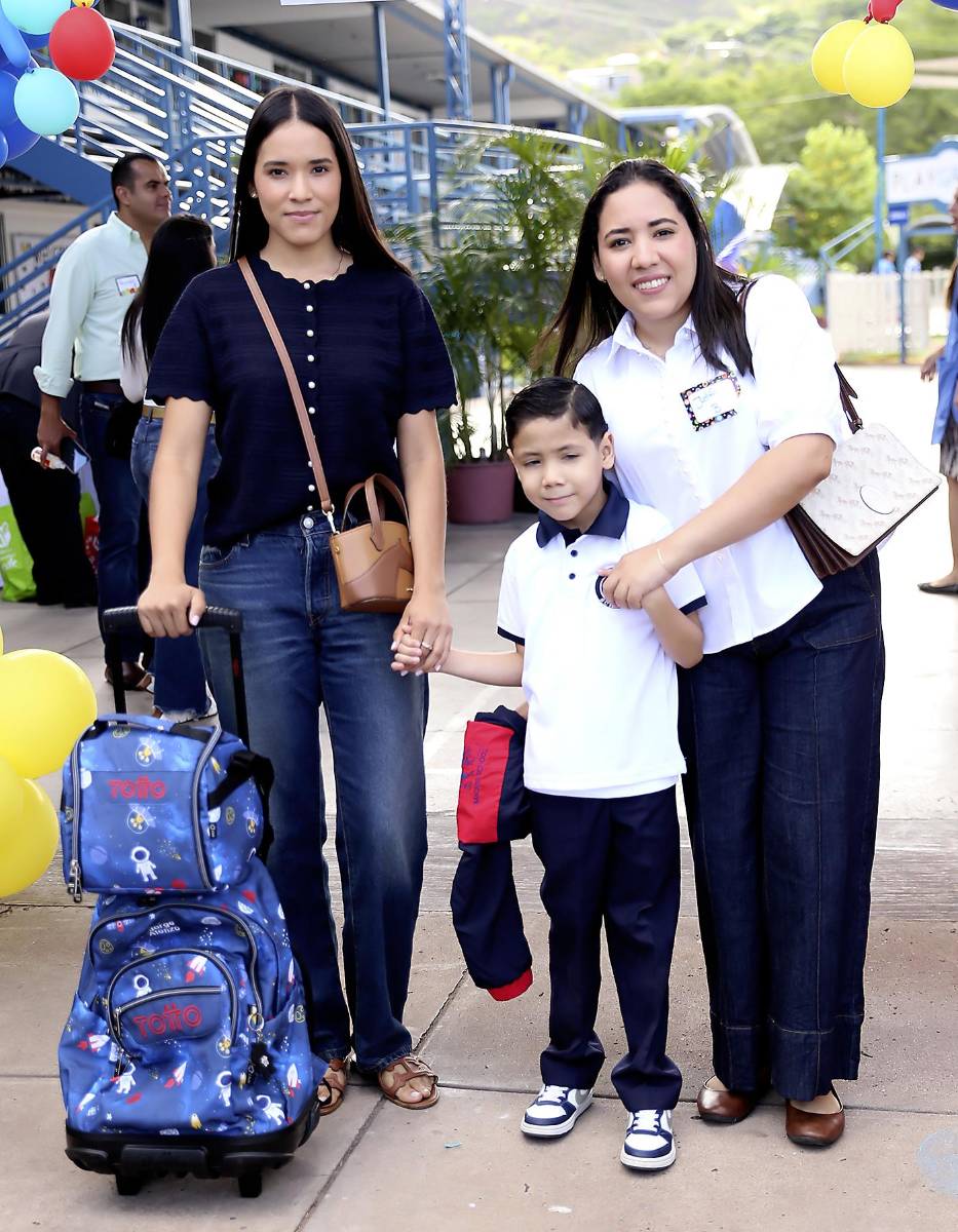 First Day of First Grade de Macris School