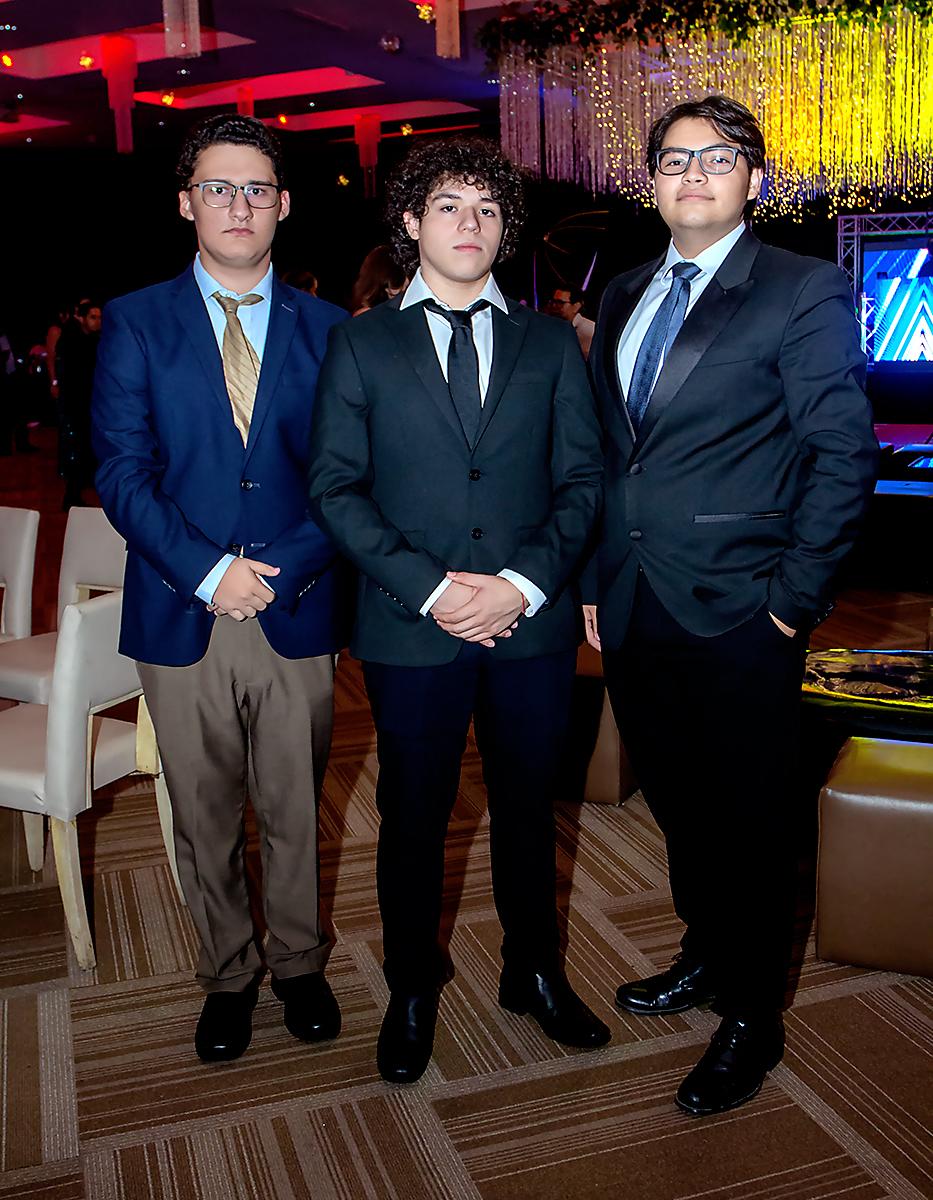 Prom Night de la clase 2023 de la EIS