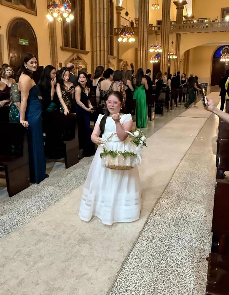 Fiesta nupcial de Allison Rivera y José Armando Erazo