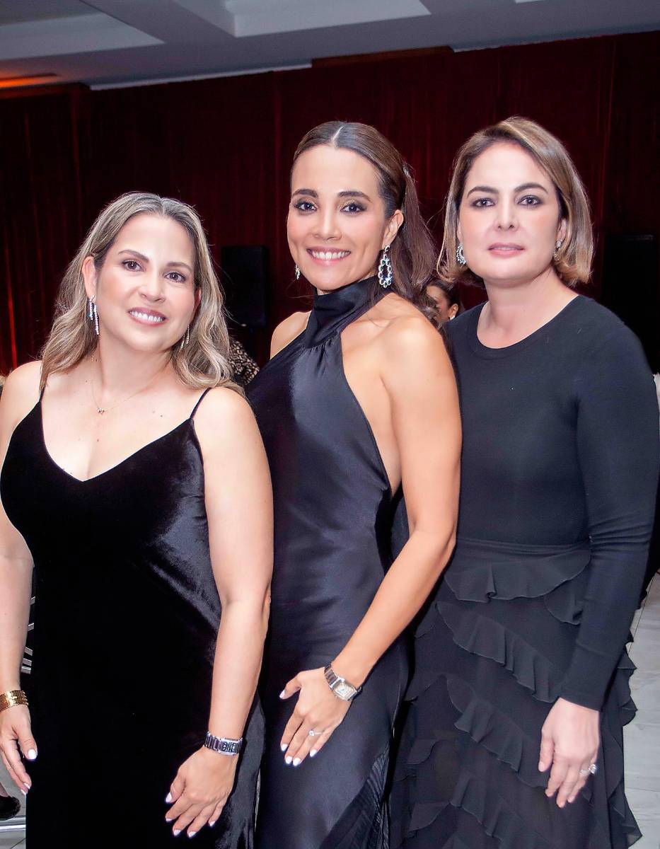 Marissa Otero, Regina Siwady y Helga Nasser.