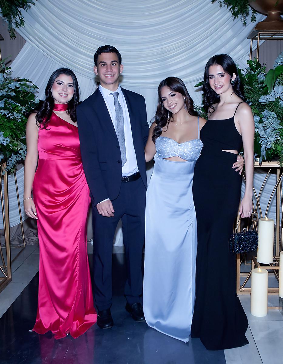 Andrea Murphy, Giancarlo Chahín, Emily Saybe y Sabrina Chahín.