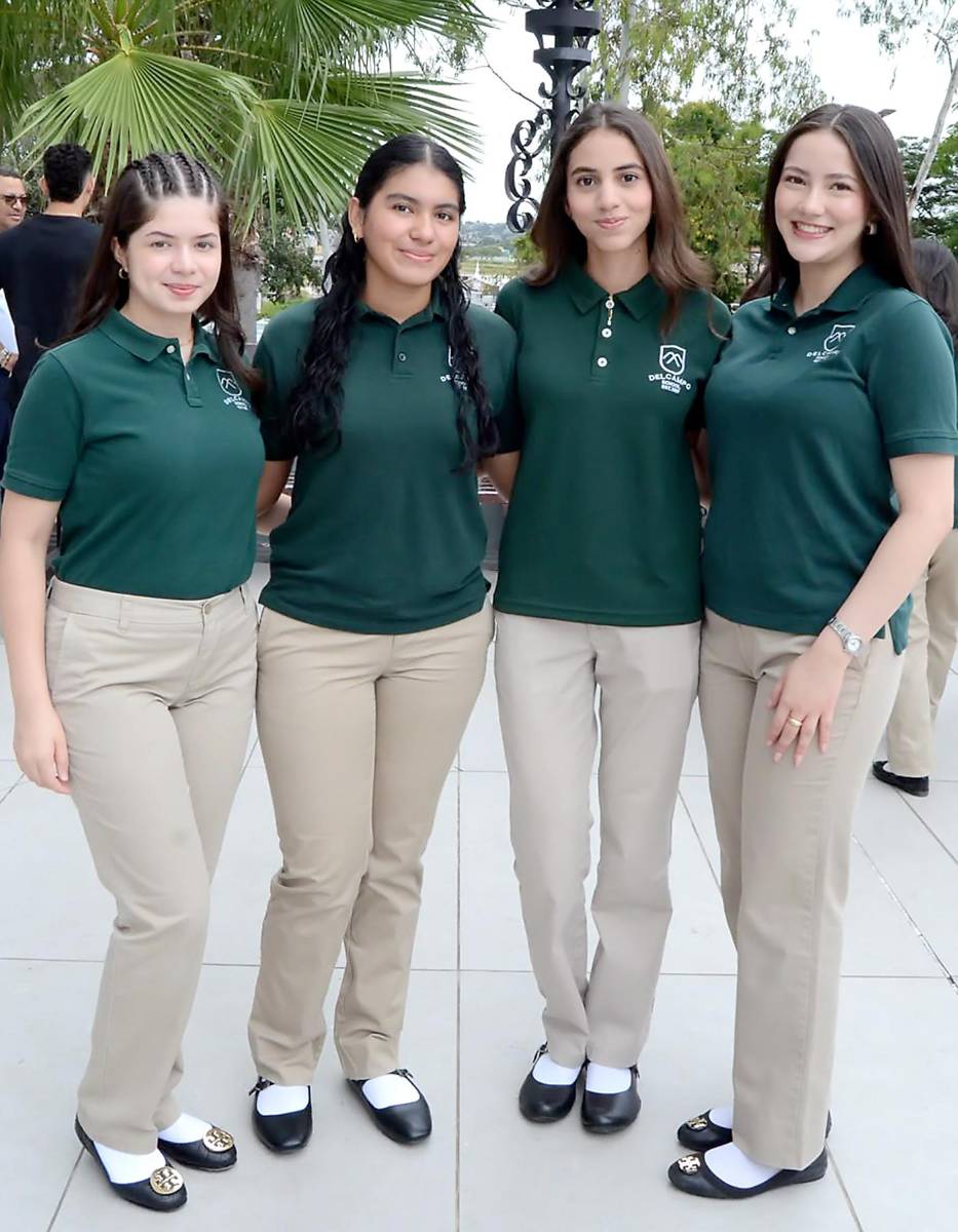 Lorena Sabillon, Amalia Lagos, Sofia Sánchez y Sofia Soto