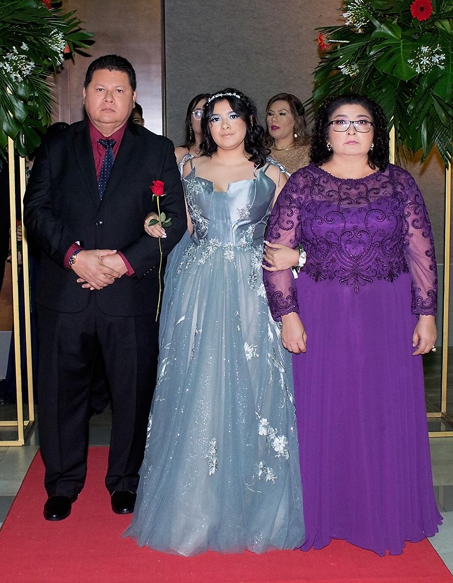 Manfredo, Bradis y Dilcia Martínez.