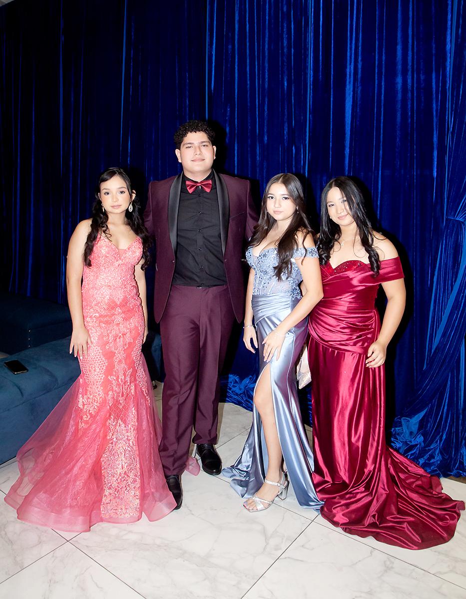 Sophia Sauceda, Alfredo Matta, Alejandra Rodríguez y Ashley Fletes.