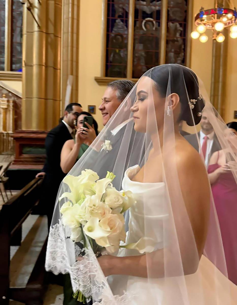 Fiesta nupcial de Allison Rivera y José Armando Erazo