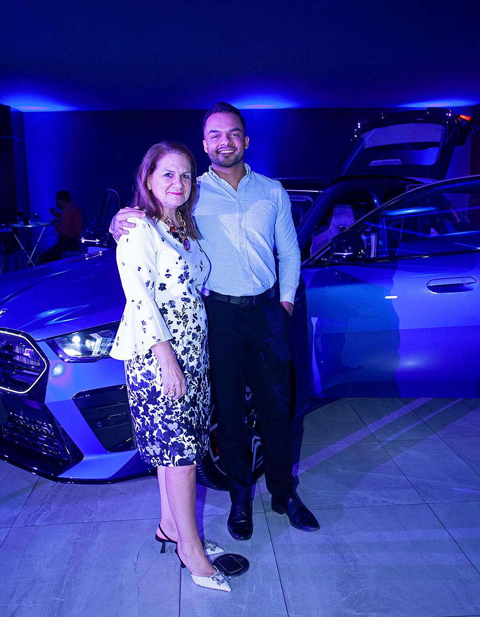Reina Batres y Carlos Espinal.