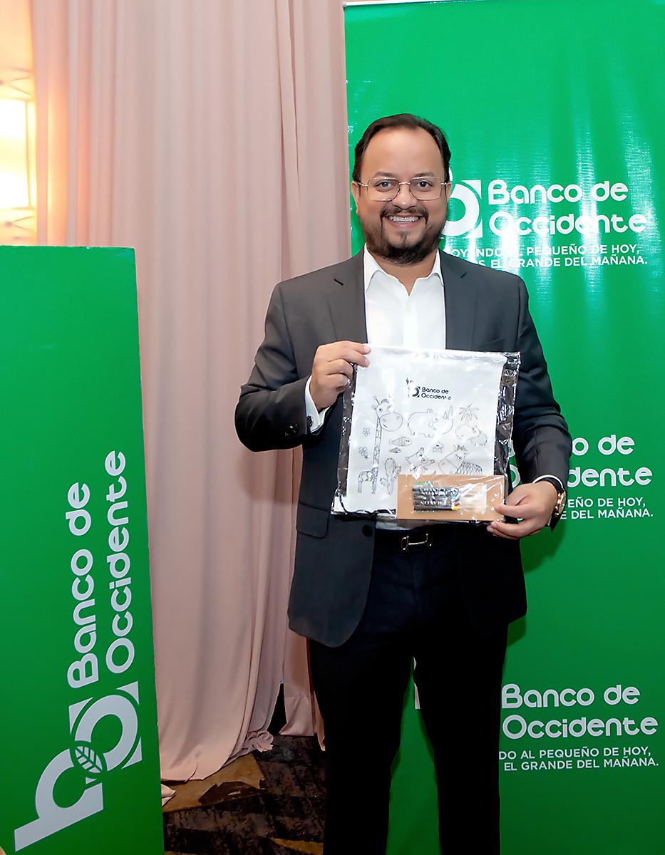 Nahúm Moreno.