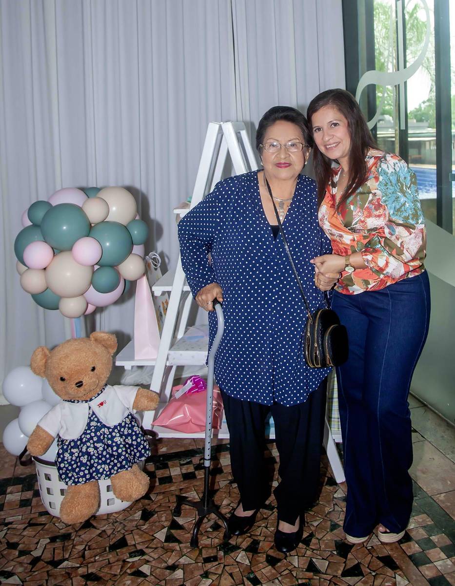 Magdalena Sauceda y Lurvin de Ramirez.