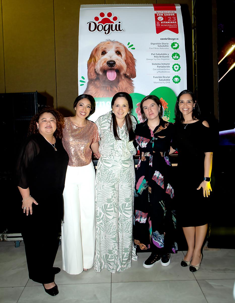 Asistentes a la “Gala de los Peluditos”.