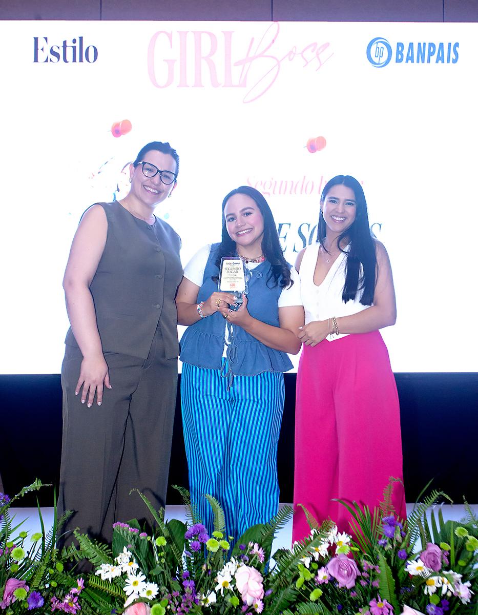 Johana Reyes, Raquel Ochoa y Norma Farías.