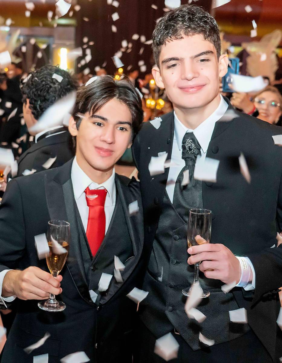 Anthony Carvajal y Adrián Acevedo. 