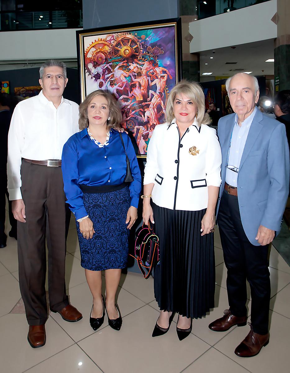 Gilberto y Marisol Limón del consulado de México en San Pedro Sula con Suyapa y Maurizio Chiovelli.