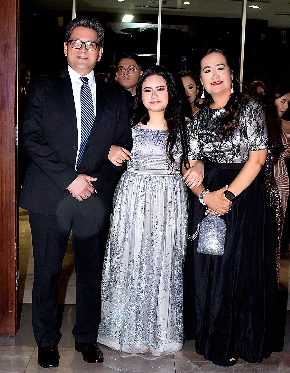 Salomón, Ada y Ada María Arguelles.