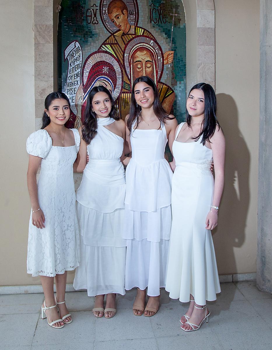 Victoria Paredes, Susana Valladares, Carla Córdoba e Isabella Villeda.
