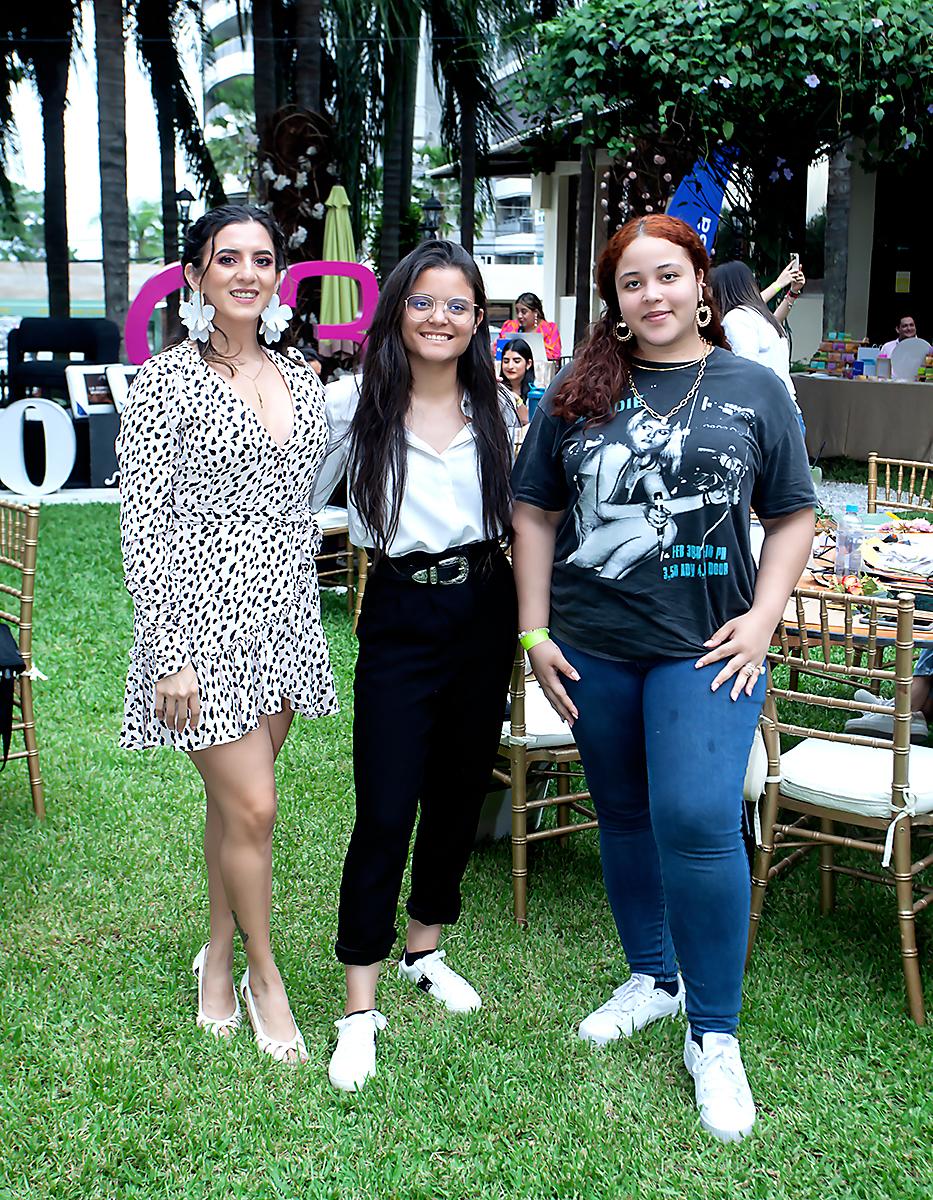 Jeimmy Márquez, Samar Flores y Melany Tabora.